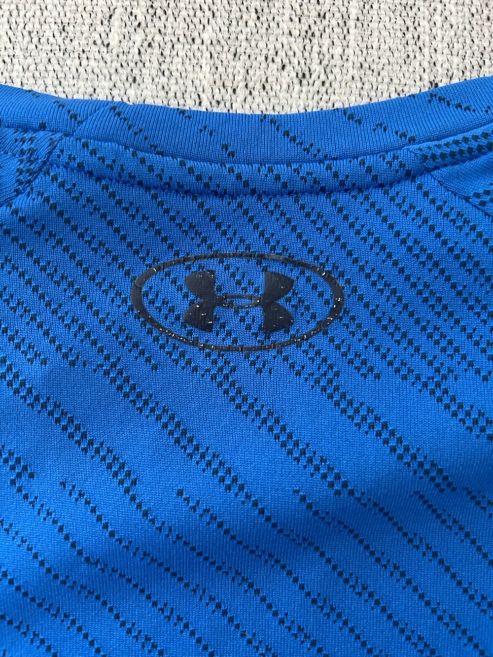 Under Armour Men’s Royal Blue Short Sleeve Athletic Tee - Picture 3 of 5